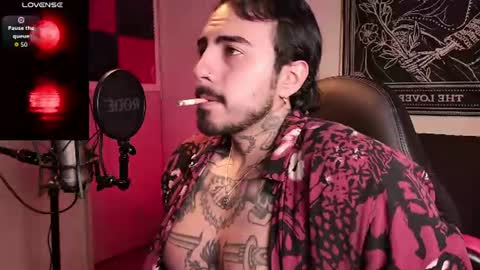 Snapshot of scockpion_ chatting on July 2026 10:33:01 AM Alejandro help me to reach 200 thumps up online show from July 2026 10:33:01 AM