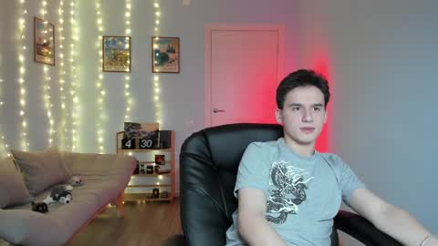 Snapshot of scooby_r chatting on December 2024 08:09:02 AM Thomas brunette and Alex blond online show from December 2024 08:09:02 AM