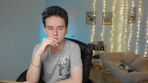 Snapshot of scooby_r chatting on December 2024 06:31:01 AM Thomas brunette and Alex blond online show from December 2024 06:31:01 AM