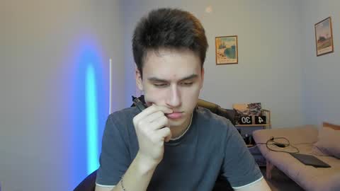 Snapshot of scooby_r chatting on January 2025 08:57:02 AM Thomas brunette and Alex blond online show from January 2025 08:57:02 AM