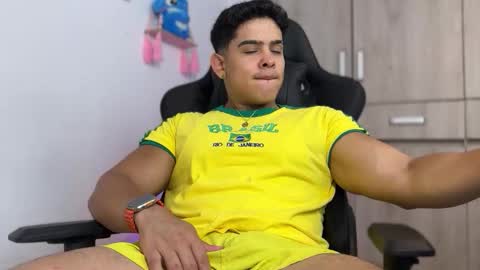 Andrew Flintt online show from December 2025 01:46:02 AM