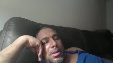 Snapshot of sdblkmale2131 chatting on October 2025 03:43:02 AM sdblkmale2131 online show from October 2025 03:43:02 AM