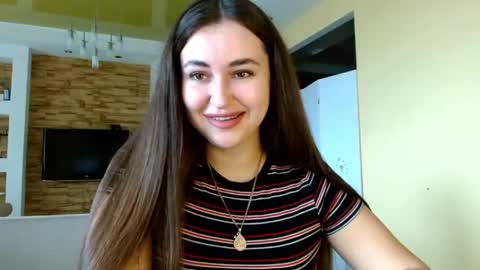 Elizabeth  online show from April 2026 06:52:01 AM