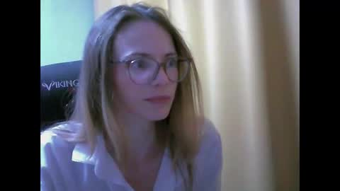 Snapshot of sea_dream chatting on September 2025 01:38:01 PM SEA Dream online show from September 2025 01:38:01 PM