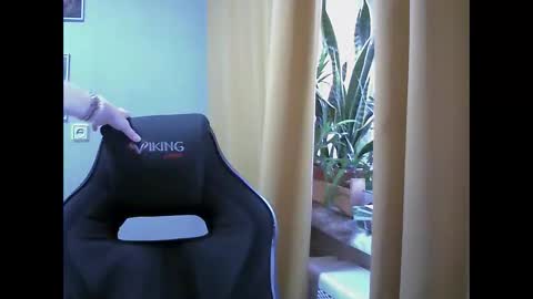 Snapshot of sea_dream chatting on October 2025 05:18:01 AM SEA Dream online show from October 2025 05:18:01 AM