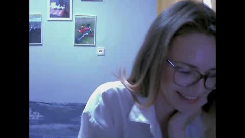 Snapshot of sea_dream chatting on November 2025 05:51:02 AM SEA Dream online show from November 2025 05:51:02 AM