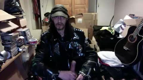 Snapshot of seasidesteve71 chatting on April 2026 03:17:01 AM seasidesteve71 online show from April 2026 03:17:01 AM