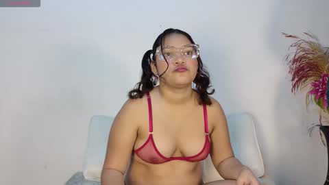 Snapshot of sebas_n_aly chatting on February 2026 03:29:02 AM ely online show from February 2026 03:29:02 AM