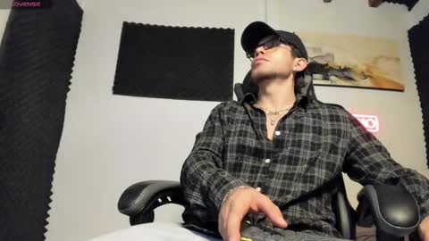 Lucian Sinclair online show from March 2026 03:32:01 AM