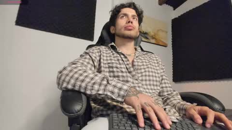 Lucian Sinclair online show from April 2026 09:46:01 PM