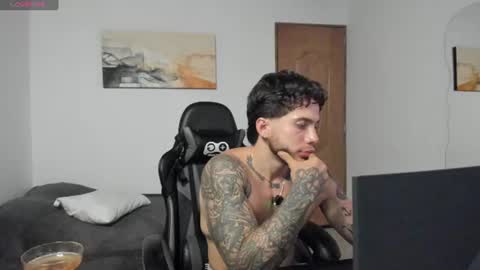 Snapshot of sebastianortizm chatting on August 2026 01:04:02 AM Lucian Sinclair online show from August 2026 01:04:02 AM