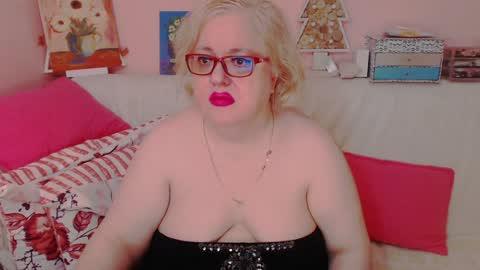 Snapshot of secretloverbbw chatting on February 2025 07:40:02 PM Alice online show from February 2025 07:40:02 PM