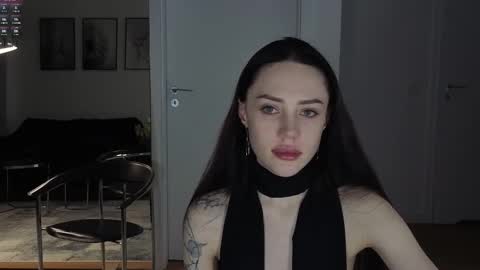 Snapshot of seduced_by_sara chatting on October 2025 09:15:02 PM Sara online show from October 2025 09:15:02 PM