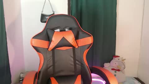 just call me baby online show from November 2025 04:44:01 AM