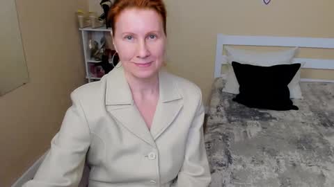 seductive_foxy_ online show from September 2025 02:27:02 AM