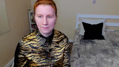 seductive_foxy_ online show from October 2025 10:56:02 AM