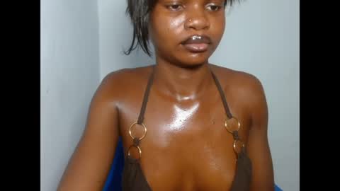 Snapshot of seductive_sugar247 chatting on April 2026 05:46:01 AM seductive_sugar247 online show from April 2026 05:46:01 AM