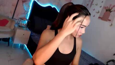 Vanessa online show from November 2025 06:30:01 PM