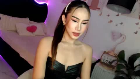 Vanessa online show from April 2026 05:24:01 PM