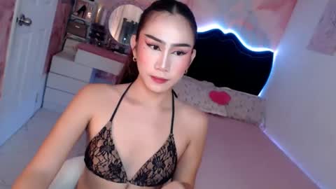 Vanessa online show from May 2026 11:56:01 PM