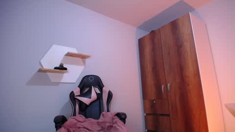 Yeyis  online show from January 2025 05:38:01 AM