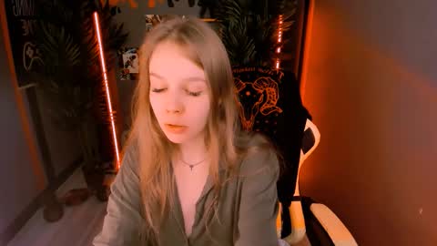 Snapshot of selen_hells_weet chatting on October 2025 03:56:02 PM Selena online show from October 2025 03:56:02 PM