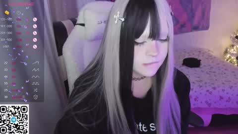 Selena  online show from January 2026 07:35:02 AM