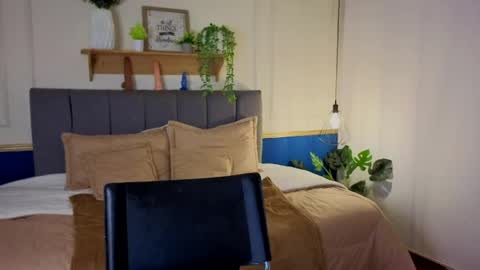 Call me S E L E N A   online show from March 2026 07:04:02 PM