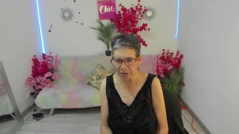 Selena online show from September 2025 11:12:01 AM