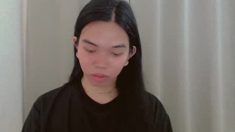 Snapshot of selena_fuckdoll chatting on December 2024 01:37:01 AM Selena online show from December 2024 01:37:01 AM