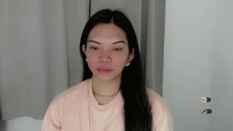 Snapshot of selena_fuckdoll chatting on December 2024 08:43:01 PM Selena online show from December 2024 08:43:01 PM