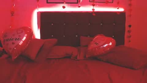 Selena online show from February 2025 03:36:02 PM