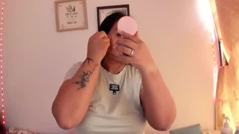 Karen online show from October 2025 02:21:02 PM