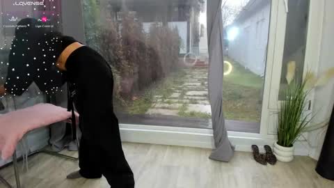 Selena online show from December 2024 08:24:01 AM