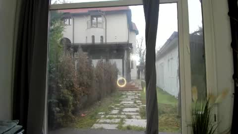 Selena online show from January 2025 09:51:02 AM