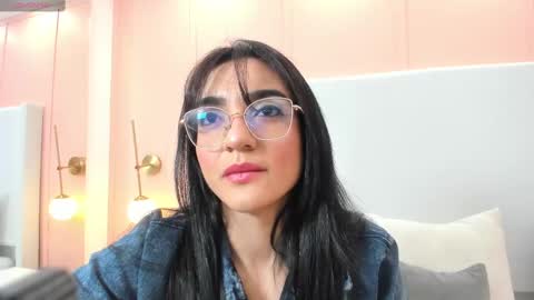 Selena Rous online show from September 2025 12:05:02 PM