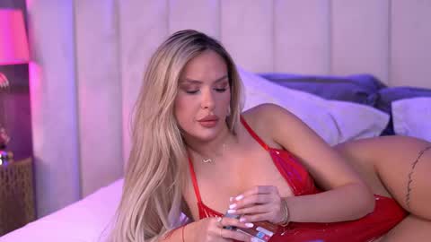 Selena online show from March 2026 09:25:01 AM