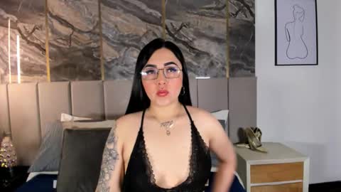 Snapshot of selene_shay chatting on November 2025 12:06:01 PM Selene online show from November 2025 12:06:01 PM