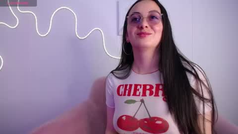 Snapshot of selene_swee chatting on July 2026 06:56:02 PM selene_swee online show from July 2026 06:56:02 PM