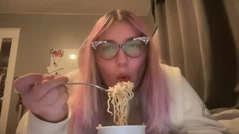 Snapshot of selenebaby chatting on February 2026 08:48:02 PM Selene online show from February 2026 08:48:02 PM