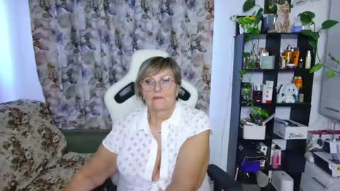 Snapshot of selenna57 chatting on January 2025 06:09:01 AM Selenna online show from January 2025 06:09:01 AM