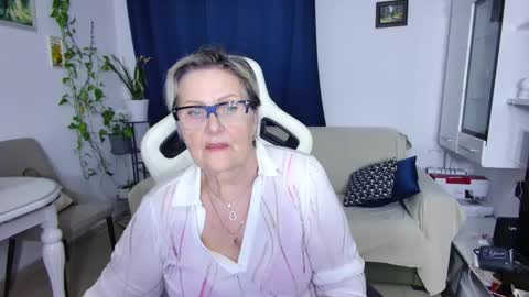 Selenna online show from March 2026 06:19:02 PM