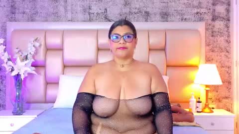 Selenna Cooper online show from February 2026 11:48:01 AM