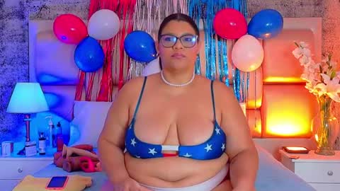 Selenna Cooper online show from July 2026 12:33:01 PM