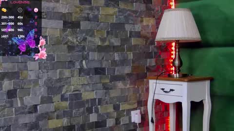 Selen online show from February 2026 08:27:01 PM