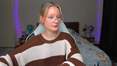 Simon and Alice online show from September 2025 08:10:01 PM