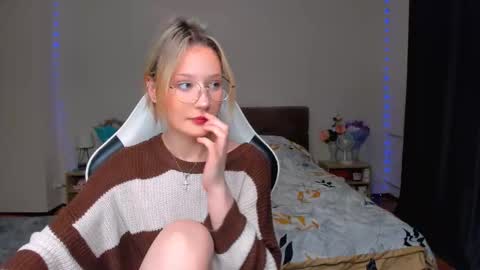 Simon and Alice online show from October 2025 08:42:01 PM