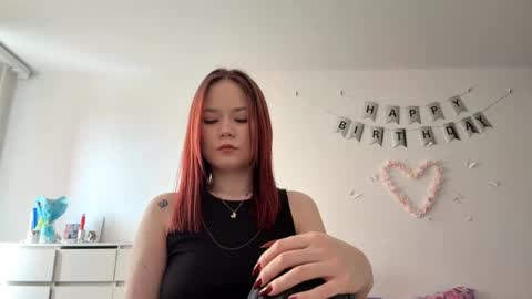 Snapshot of selmacalumag chatting on April 2026 09:12:02 AM Lily online show from April 2026 09:12:02 AM
