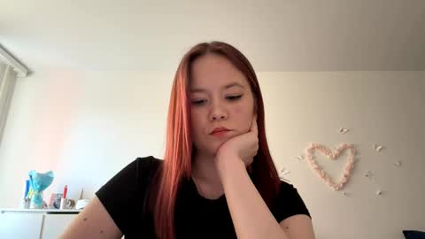 Snapshot of selmacalumag chatting on April 2026 02:43:02 PM Lily online show from April 2026 02:43:02 PM
