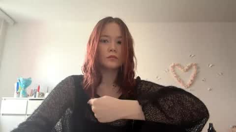Snapshot of selmacalumag chatting on May 2026 09:47:01 AM Lily online show from May 2026 09:47:01 AM